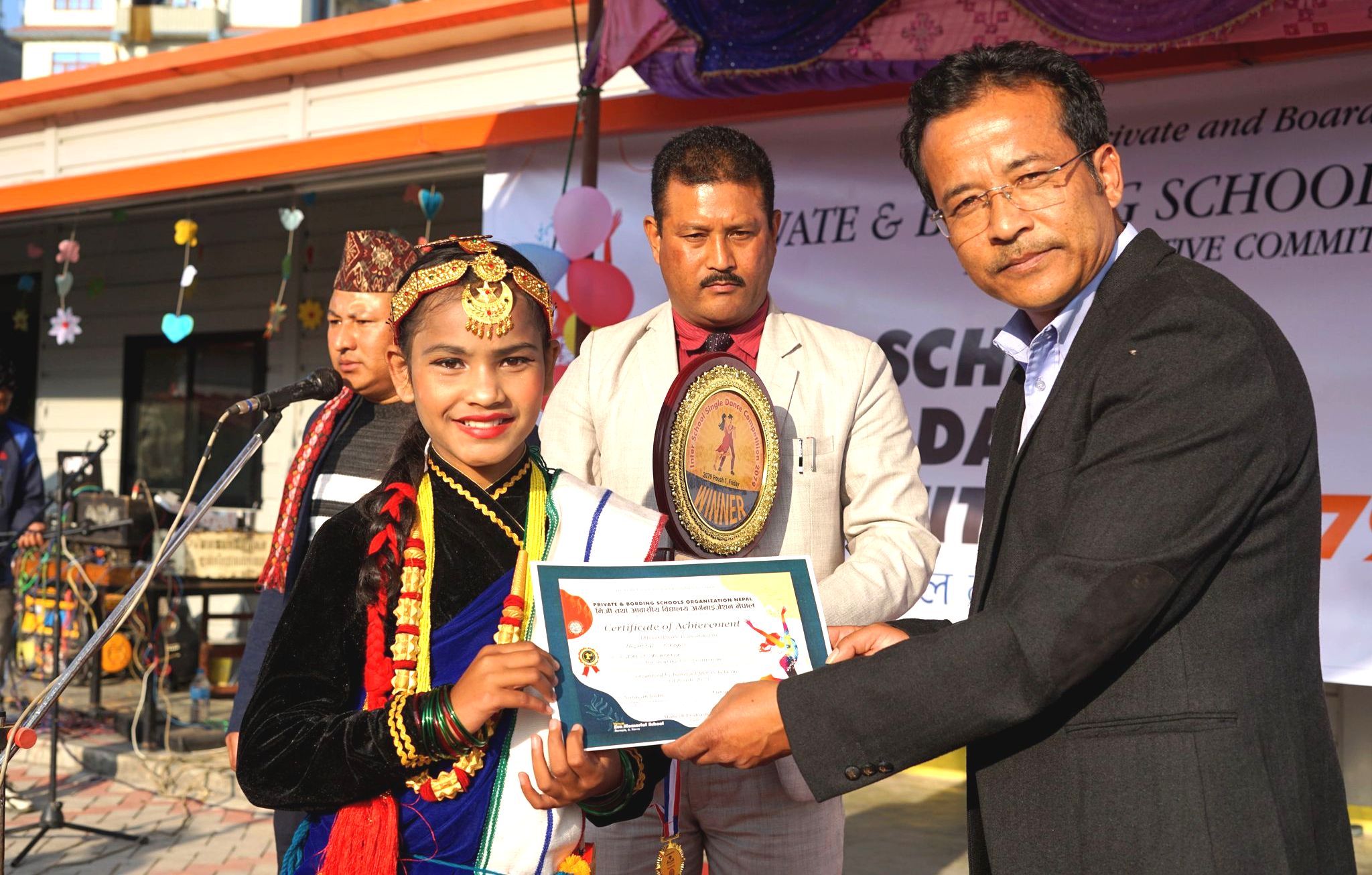अन्तर स्कूल एकल नृत्य प्रतियोगितामा एभरेष्ट एकेडेमीकी यसोधा नेपाली प्रथम