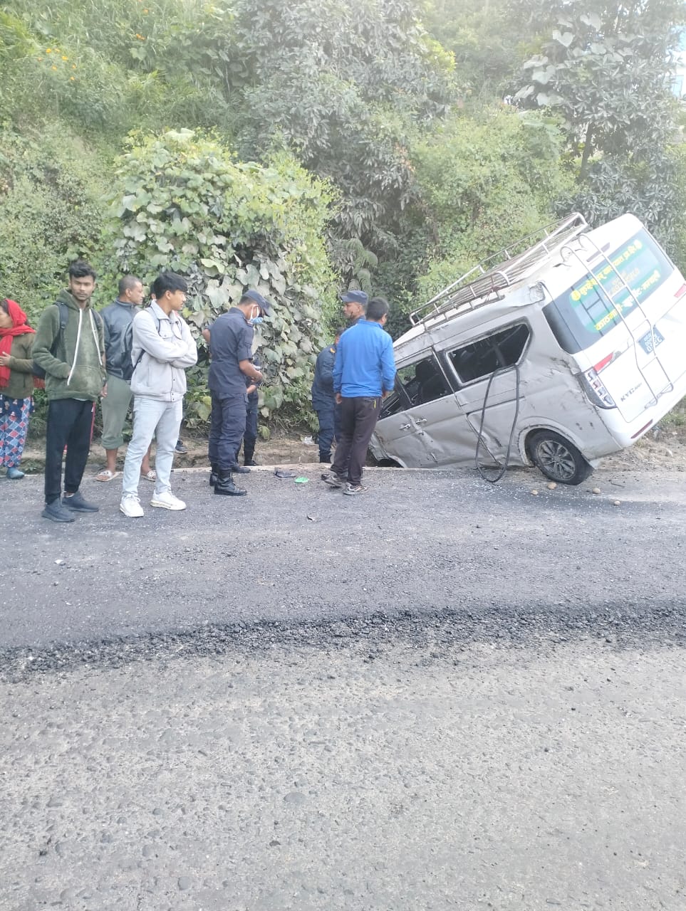 मोटरसाइकललाई ठक्कर दिएर भागेको गाडी दुर्घटना हुँदा १ को मृत्यु